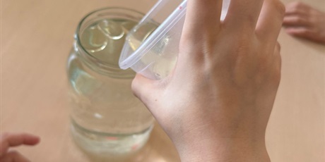 Powiększ grafikę: doswiadczenia-w-swietlicy-683632.jpg