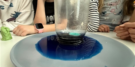 Powiększ grafikę: doswiadczenia-w-swietlicy-drugie-polrocze-675773.jpg