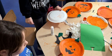 Powiększ grafikę: dyniowe-strachliwe-stworki-i-opowiastki-650796.jpg