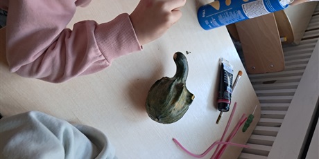 Powiększ grafikę: dyniowe-strachliwe-stworki-i-opowiastki-651277.jpg