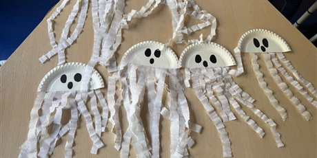 Powiększ grafikę: dyniowe-strachliwe-stworki-i-opowiastki-651291.jpg