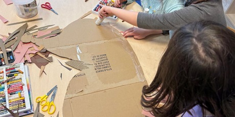 Powiększ grafikę: dzien-jeza-655035.jpg