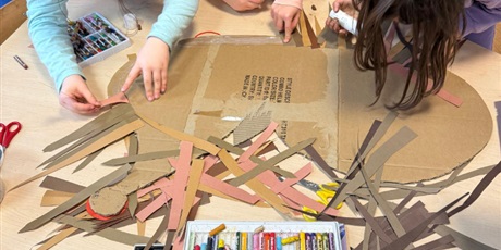 Powiększ grafikę: dzien-jeza-655037.jpg