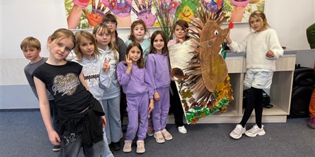 Powiększ grafikę: dzien-jeza-655042.jpg