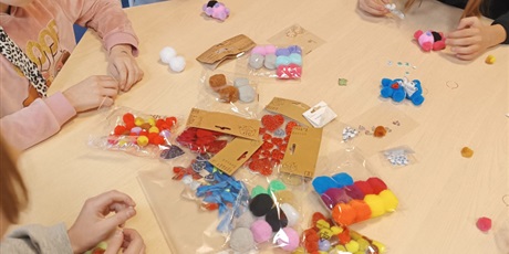 Powiększ grafikę: dzien-misia-w-swietlicy-658513.jpg