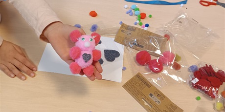 Powiększ grafikę: dzien-misia-w-swietlicy-658523.jpg