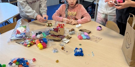 Powiększ grafikę: dzien-misia-w-swietlicy-658525.jpg