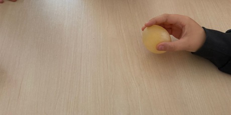 Powiększ grafikę: eksperymenty-i-doswiadczenia-w-swietlicy-650791.jpg