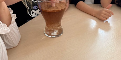 Powiększ grafikę: eksperymenty-i-doswiadczenia-w-swietlicy-655003.jpg