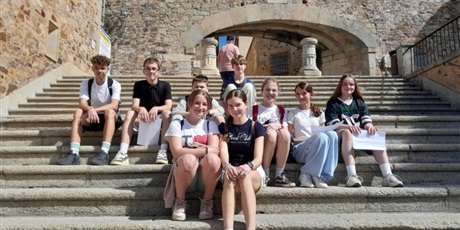 Powiększ grafikę: uczniowie - zdjęcie zbiorowe