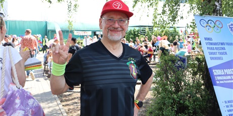Powiększ grafikę: fotorelacja-ze-swieta-szkoly-i-festynu-624119.jpg