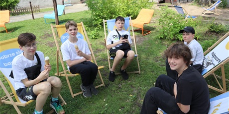 Powiększ grafikę: fotorelacja-ze-swieta-szkoly-i-festynu-624120.jpg