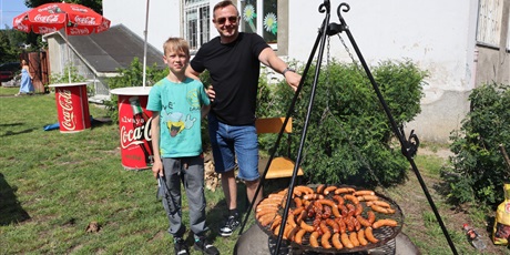 Powiększ grafikę: fotorelacja-ze-swieta-szkoly-i-festynu-624126.jpg