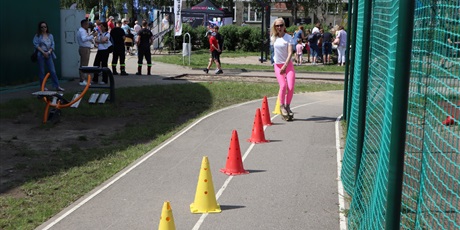 Powiększ grafikę: fotorelacja-ze-swieta-szkoly-i-festynu-624128.jpg