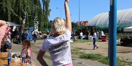 Powiększ grafikę: fotorelacja-ze-swieta-szkoly-i-festynu-624137.jpg