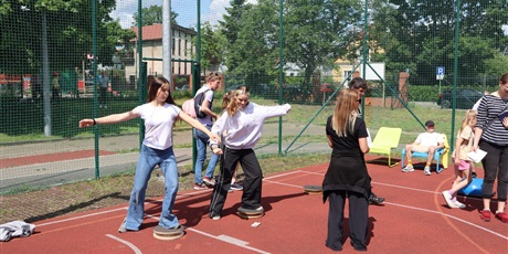 Powiększ grafikę: fotorelacja-ze-swieta-szkoly-i-festynu-624159.jpg