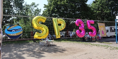 Powiększ grafikę: fotorelacja-ze-swieta-szkoly-i-festynu-624160.jpg