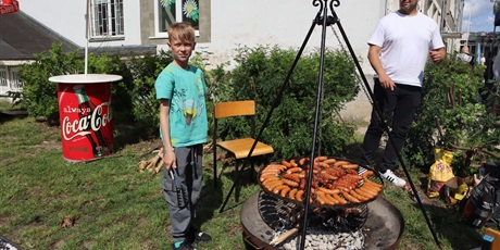 Powiększ grafikę: fotorelacja-ze-swieta-szkoly-i-festynu-624169.jpg