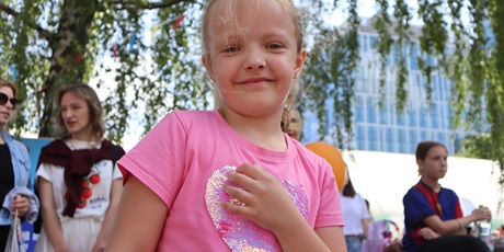 Powiększ grafikę: fotorelacja-ze-swieta-szkoly-i-festynu-624177.jpg