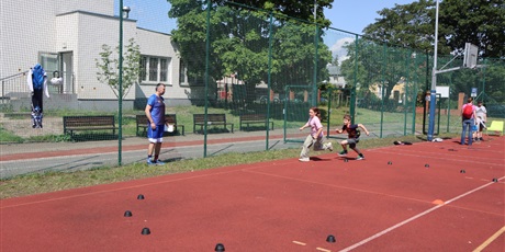 Powiększ grafikę: fotorelacja-ze-swieta-szkoly-i-festynu-624210.jpg