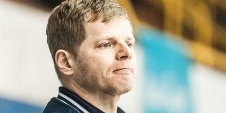Głosuj na naszego trenera hokeja na lodzie Roberta Błażowskiego