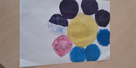 Powiększ grafikę: kropki-kropeczki-wszyscy-mamy-wyobraznie-711560.jpg