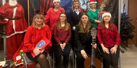 MIKOŁAJKOWE CZYTANIE PRZY KOMINKU