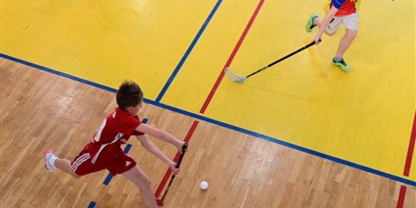 Powiększ grafikę: mecz unihokeja z udziałem naszych uczniów