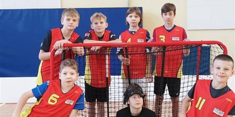 Powiększ grafikę: mecz unihokeja z udziałem naszych uczniów