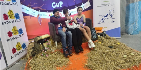 Powiększ grafikę: pge-halloween-cup-2025-w-bydgoszczy-w-lyzwiarstwie-figurowym-650280.jpg