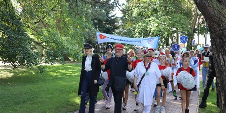 Powiększ grafikę: swieto-naszej-dzielnicy-viva-oliva-711509.jpg