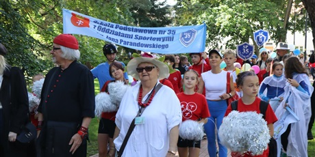 Powiększ grafikę: swieto-naszej-dzielnicy-viva-oliva-711510.jpg