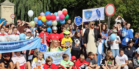 Powiększ grafikę: swieto-naszej-dzielnicy-viva-oliva-711518.jpg