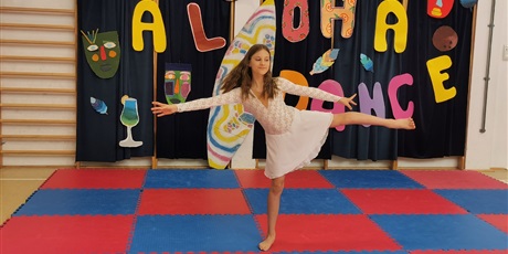 Powiększ grafikę: szkolny-konkurs-aloha-dance-616161.jpg
