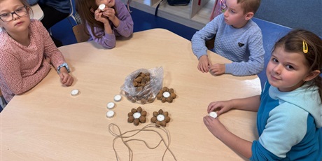 Powiększ grafikę: warsztaty-bozonarodzeniowe-667875.jpg