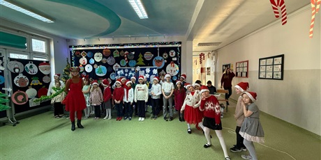 Powiększ grafikę: zyczenia-swiateczne-od-dzieci-ze-swietlicy-667913.jpg