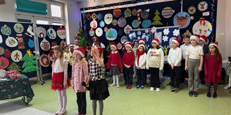 Powiększ grafikę: zyczenia-swiateczne-od-dzieci-ze-swietlicy-667918.jpg