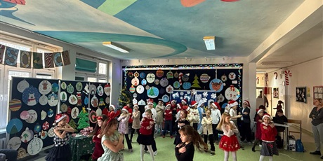 Powiększ grafikę: zyczenia-swiateczne-od-dzieci-ze-swietlicy-667954.jpg