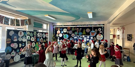 Powiększ grafikę: zyczenia-swiateczne-od-dzieci-ze-swietlicy-667955.jpg