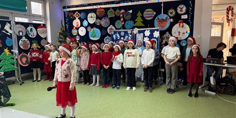 Powiększ grafikę: zyczenia-swiateczne-od-dzieci-ze-swietlicy-667959.jpg