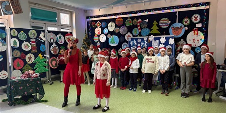 Powiększ grafikę: zyczenia-swiateczne-od-dzieci-ze-swietlicy-667962.jpg