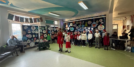 Powiększ grafikę: zyczenia-swiateczne-od-dzieci-ze-swietlicy-667964.jpg