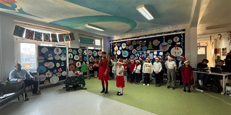 Powiększ grafikę: zyczenia-swiateczne-od-dzieci-ze-swietlicy-667965.jpg