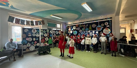 Powiększ grafikę: zyczenia-swiateczne-od-dzieci-ze-swietlicy-667966.jpg